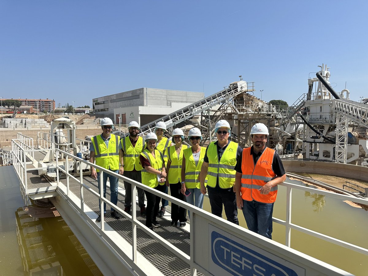 Aquest matí hem rebut a <a href="/HercalDiggersSL/">HERCAL</a> visita de membres del Clúster de Residus, en el marc de la programació de visites als socis. #reconstruintfutur