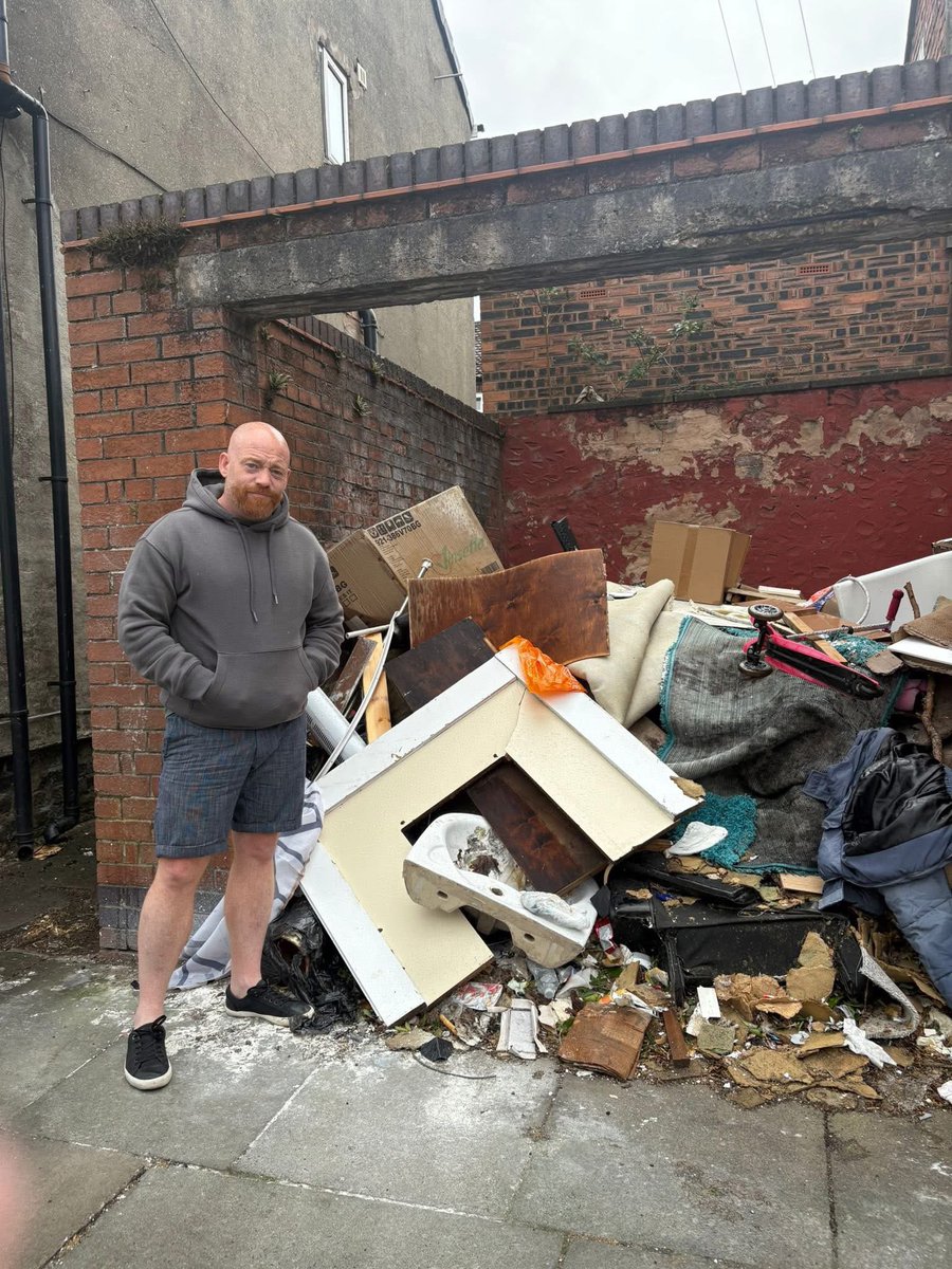 lee brady (@lee_brady) on Twitter photo To the residents of Teilo street/North hill street.
I am chasing to find out who owns this property, the council wil not remove the rubbish as itβs classed as private land.
I am pushing to get this cleaned up and blocked off as itβs health & safety risk.
<a href="/lpoolcouncil/">Liverpool City Council</a> To the residents of Teilo street/North hill street.
I am chasing to find out who owns this property, the council wil not remove the rubbish as itβs classed as private land.
I am pushing to get this cleaned up and blocked off as itβs health & safety risk.
<a href="/lpoolcouncil/">Liverpool City Council</a>
