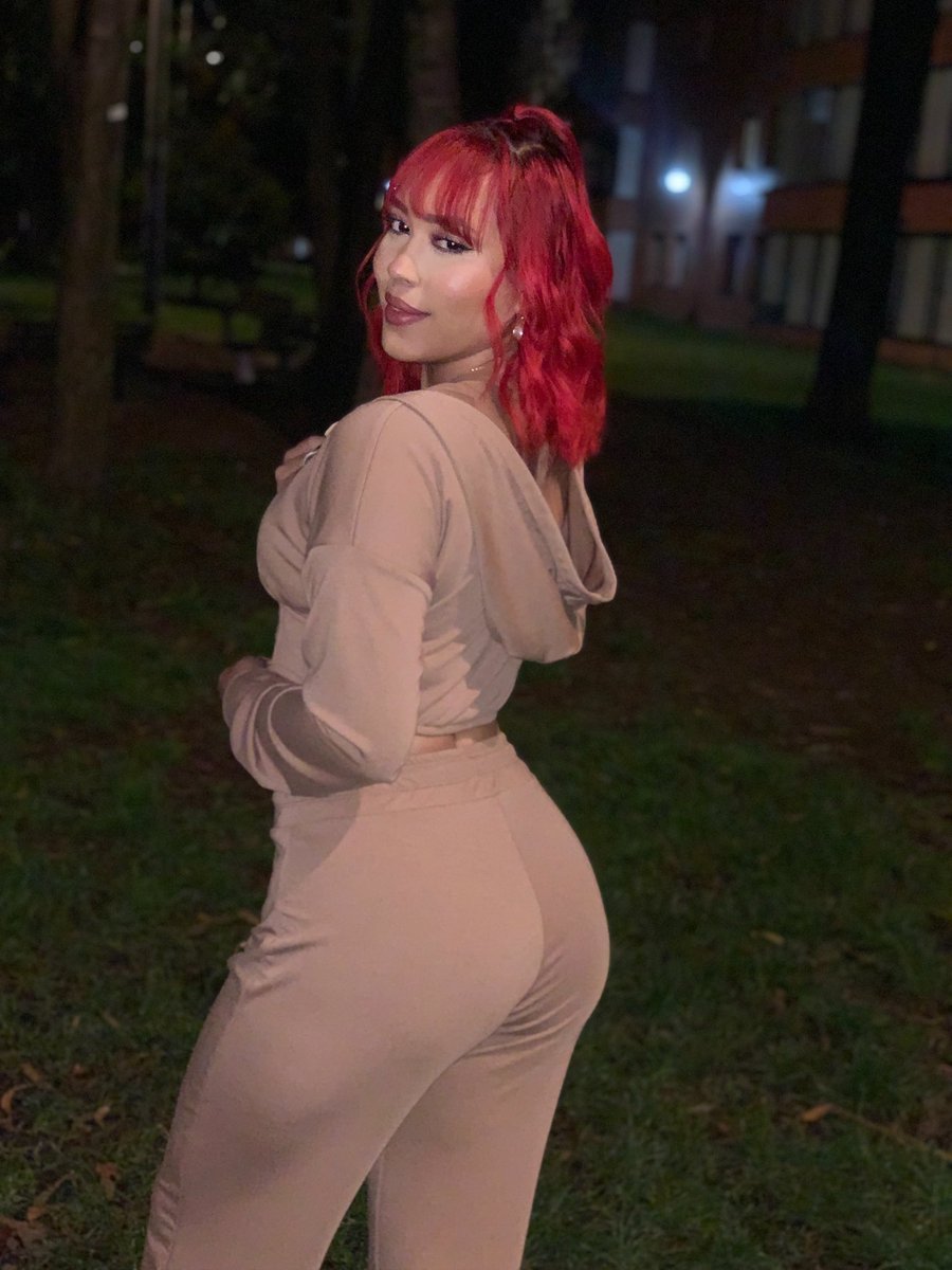 julie29ro's tweet photo. Sígueme en mis otras redes sociales , link en mi perfil 😘👆🏻
#Seguidores https://t.co/wznMRYqQsd