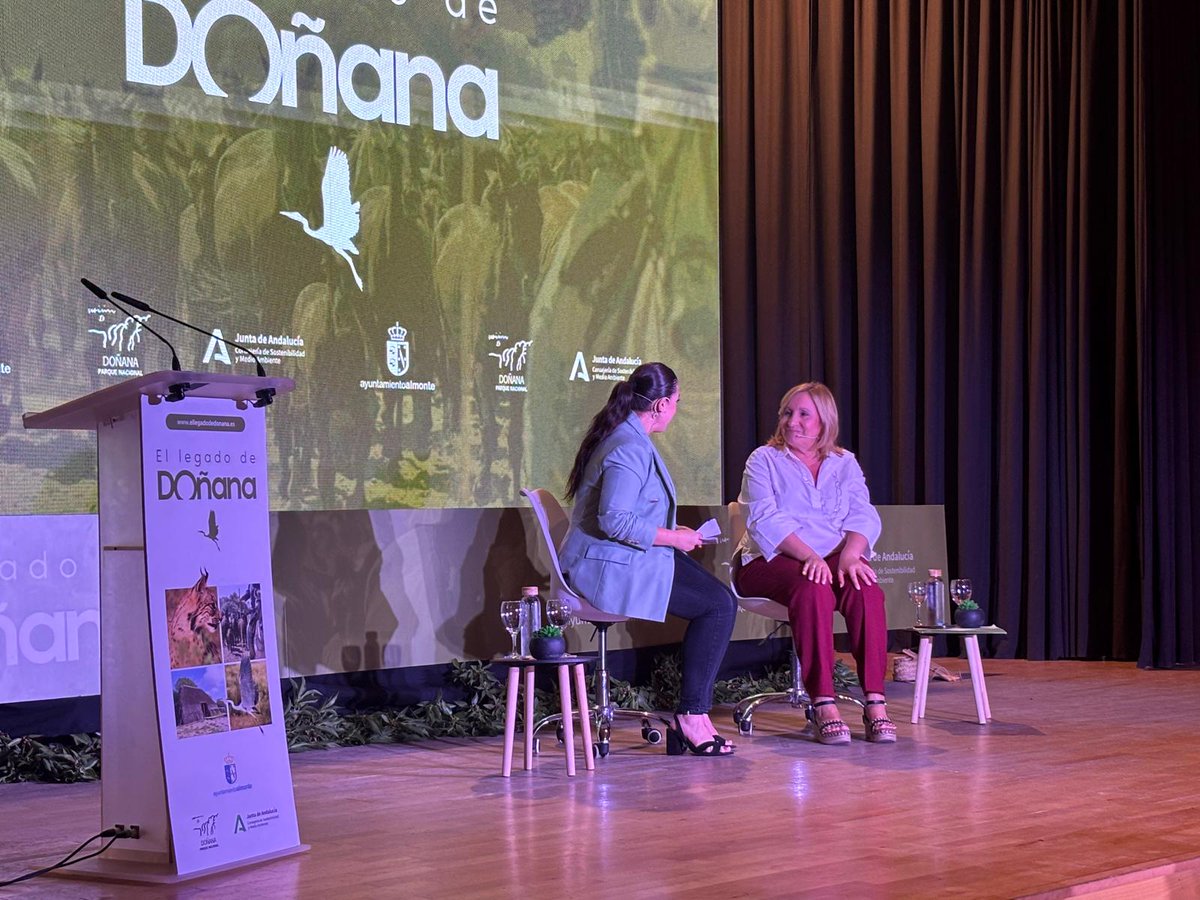 El Legado de Doñana (@legadodonana) on Twitter photo 🎤 Comienza #ElLegadoDeDoñana con la intervención de la Viceconsejera de Agricultura, <a href="/cverasanchez/">Consolación Vera</a>. 📝 Primera reflexión: el equilibrio entre conservación y desarrollo en torno a Doñana.
#LegadoConsolacionVera #Doñana #sostenibilidad #agricultura 🎤 Comienza #ElLegadoDeDoñana con la intervención de la Viceconsejera de Agricultura, <a href="/cverasanchez/">Consolación Vera</a>. 📝 Primera reflexión: el equilibrio entre conservación y desarrollo en torno a Doñana.
#LegadoConsolacionVera #Doñana #sostenibilidad #agricultura