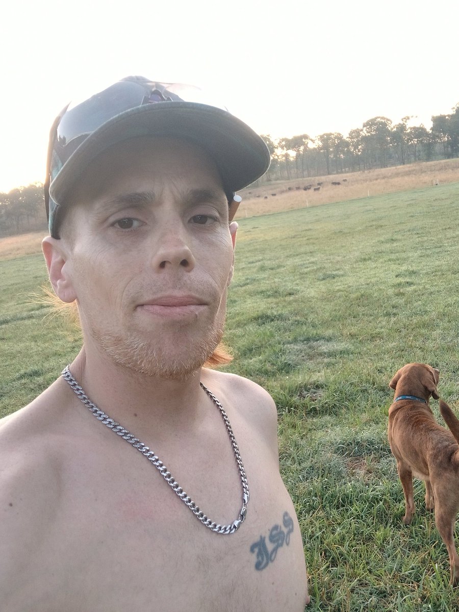 Enjoying the morning, smoked a lovely joint now want to smoke my cig, but I've got such powerful cottonmouth going on that Ik I wouldn't enjoy it. Hope everyone has a killer day💚💨✌️🫶🐕