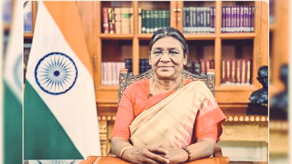 Gaj010's tweet image. 🇮🇳 देश की प्रथम नागरिक, महामहिम राष्ट्रपति श्रीमती द्रौपदी मुर्मु जी को जन्मदिन की हार्दिक शुभकामनाएं।।

ईश्वर से आपके उत्तम स्वास्थ्य एवं दीर्घायु जीवन की कामना करते हैं।।
#DropadiMurmu #IndianPresident