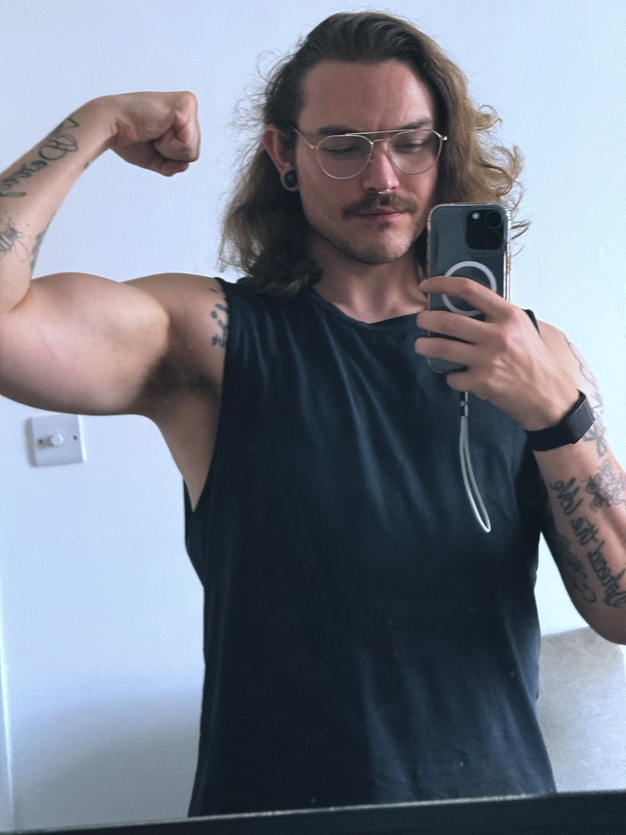 Friday biceps, let’s goooo