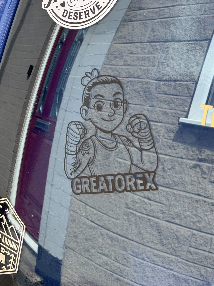 AmyGreatorex's tweet photo. They’re on 😍🫶🏻💜
Proudly added to the collection of stickers on my Caddy! (Not gonna lie, sticking them to the window in this heat was causing me some grief 👊🏻🤣)
Love it!!
#boxing #womensboxing #fueledbycaffeineandcrimeshows #vwcaddy #caddy #caddycrew #teamgrex https://t.co/Qa0nbkQjJ7