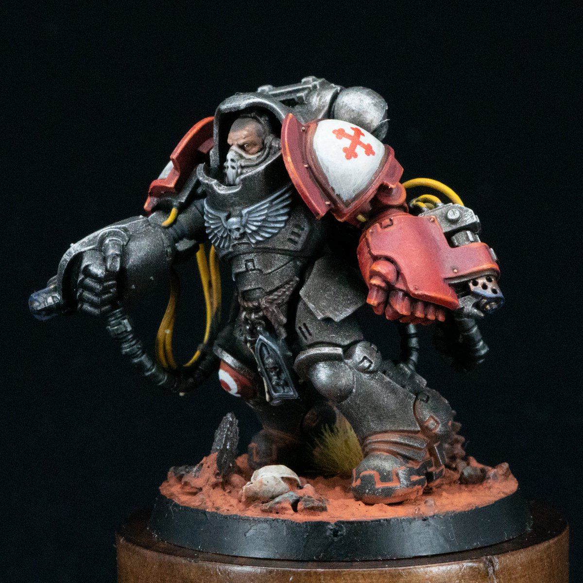 Lenny_Craft_it's tweet photo. 🐦 X (Twitter):
🔥 Flame Aggressor 3/3 – Second squad complete!
The Fire Angels (Iron Templars) now bring double the burn.
Let the cleansing begin.
#WarhammerCommunity #Warhammer #warhammer40k https://t.co/wDcBZQNoT0