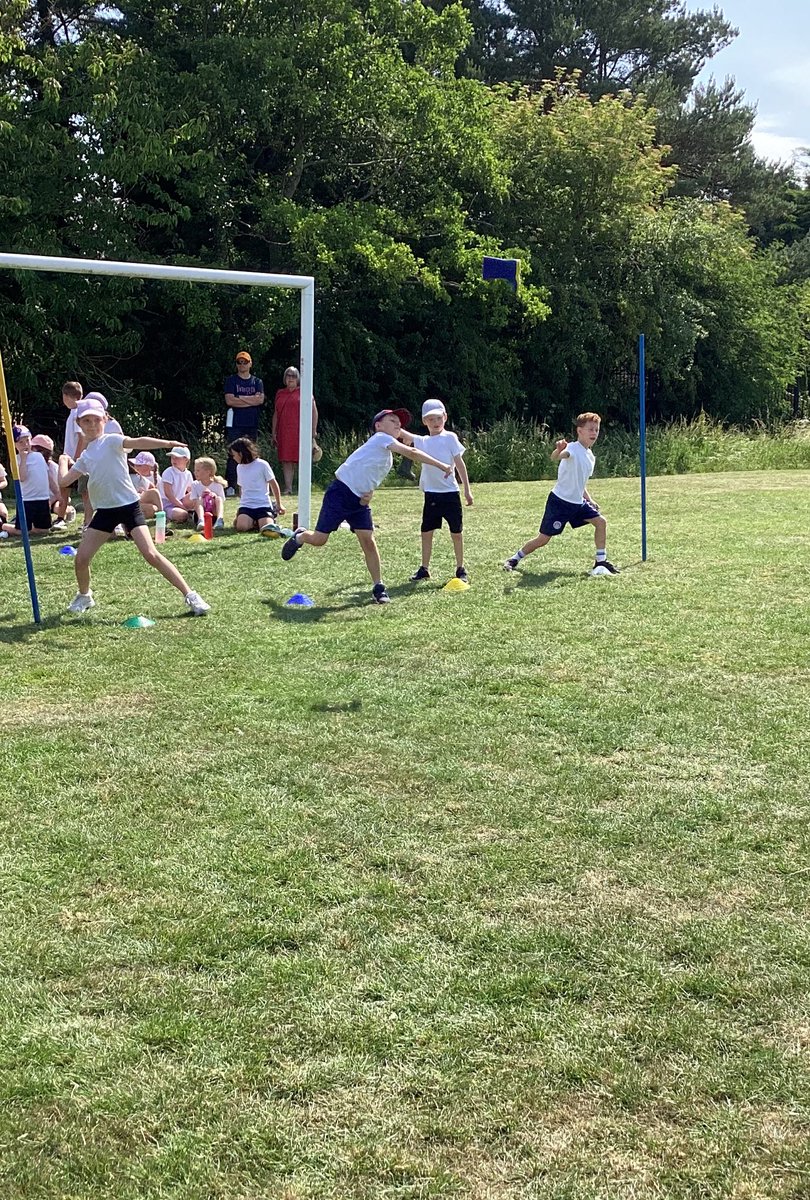 Lingfield Primary tweet media