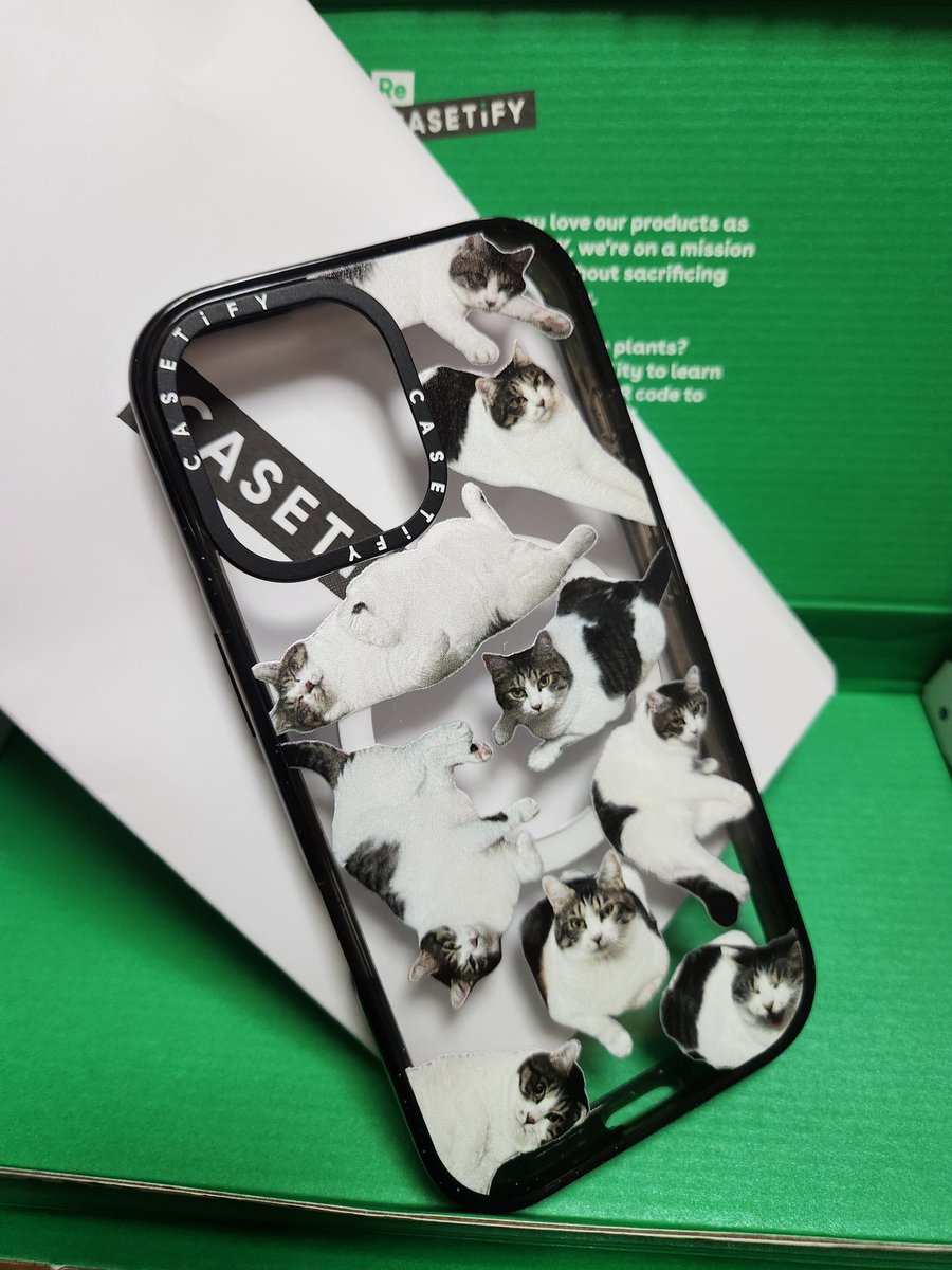 CASSETIFY MARVEL iPhone用ケースとキーホルダー（数回使用） CASSETIFY MARVEL iPhone用ケースとキーホルダー（数回使用