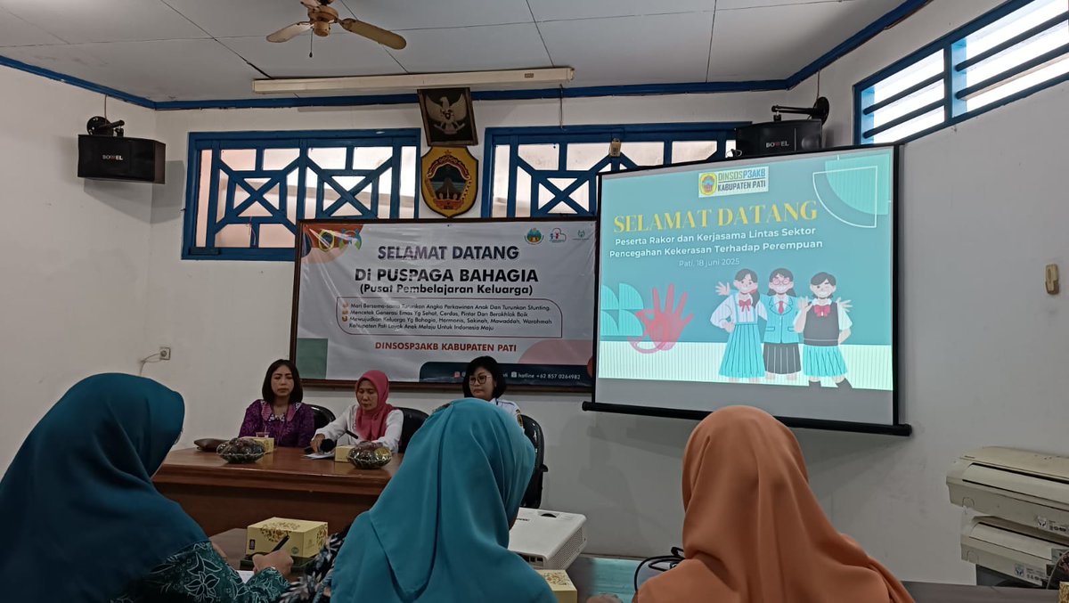 Ibu Ike Soraya SAP, mewakili PD Salimah Pati dalam acara Rakor dan Kerjasama Lintas Sektor Pencegahan Kekerasan Terhadap Perempuan di DinsosP3AKB Kabupaten Pati
#Salimah
#salimahpati