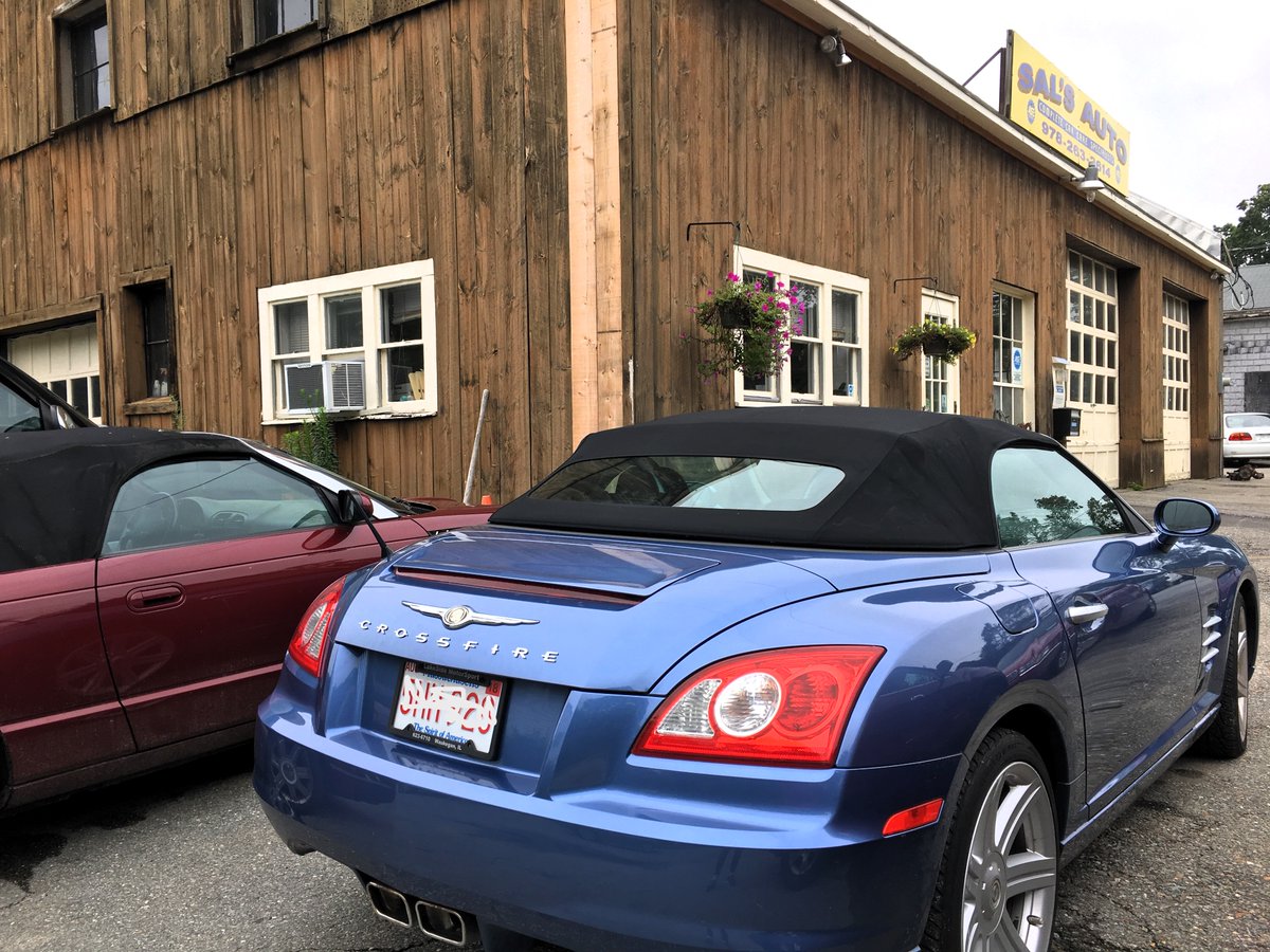 SalsAuto's tweet image. Flashback Friday at Sal's Auto. Signs of Summer at Sal's Auto! Servicing our customer vehicles 🚘🛻 so they are summer🌞ready! Hanging local garden flowers + beloved co-founder Jean showing Sal's Auto #FifersDay sponsor tee💜💜💜.   @ SalsAuto.com
#ActonMA #SalsAuto