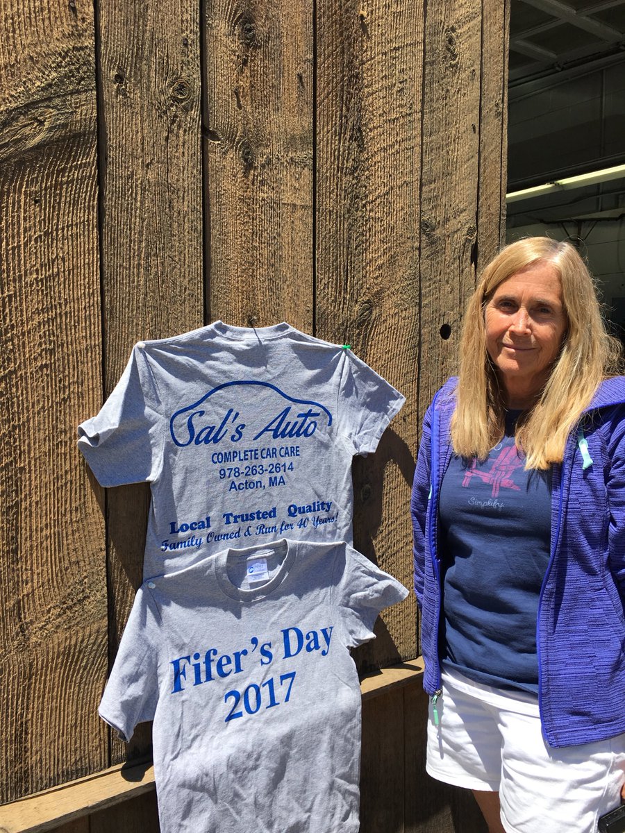 SalsAuto's tweet image. Flashback Friday at Sal's Auto. Signs of Summer at Sal's Auto! Servicing our customer vehicles 🚘🛻 so they are summer🌞ready! Hanging local garden flowers + beloved co-founder Jean showing Sal's Auto #FifersDay sponsor tee💜💜💜.   @ SalsAuto.com
#ActonMA #SalsAuto