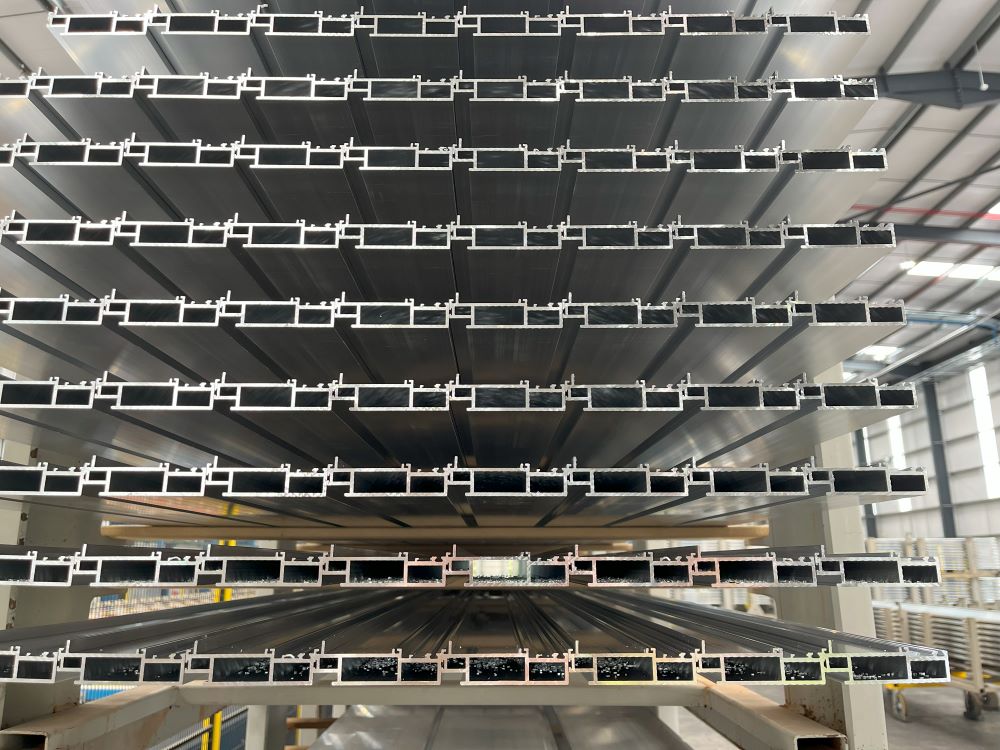 Forging Stronger Bonds in #Aluminium 💫
#ALFED’s Jan Lukaszewski visited #AMS in Cork to deliver in-house training &amp; share insights on aluminium’s versatility and #Innovation. Great to support a valued #ALFEDMember driving excellence in the industry.
#Manufacturing