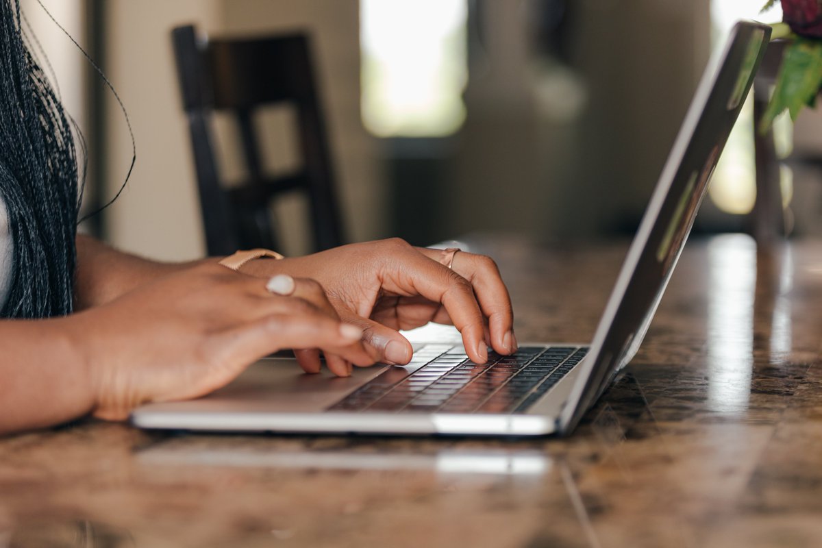 📣Hoy es el último turno de las pruebas finales de #evaluaciónUOC 💻 ¡Muchos ánimos! 🙌