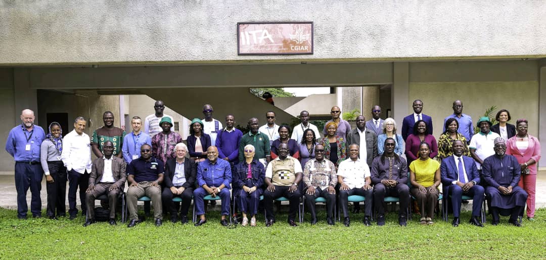 Clerisse Casinga (@clerissec) on Twitter photo 💥🇨🇮Immersion Visit Mission 4 More Sustainable Development Impactct🇨🇮💥
Partners' understanding of each other's Vision, Mission, Strengths & Needs is crucial for a more impactful collaboration. Long live <a href="/IITA_CGIAR/">IITA</a>-#Côte d'Ivoir partnership!🤝💥
<a href="/CGIAR/">CGIAR</a> <a href="/Taat_Africa/">#Technologies to #FeedAfrica</a> <a href="/AfDB_Group/">African Development Bank Group</a> 💥🇨🇮Immersion Visit Mission 4 More Sustainable Development Impactct🇨🇮💥
Partners' understanding of each other's Vision, Mission, Strengths & Needs is crucial for a more impactful collaboration. Long live <a href="/IITA_CGIAR/">IITA</a>-#Côte d'Ivoir partnership!🤝💥
<a href="/CGIAR/">CGIAR</a> <a href="/Taat_Africa/">#Technologies to #FeedAfrica</a> <a href="/AfDB_Group/">African Development Bank Group</a>