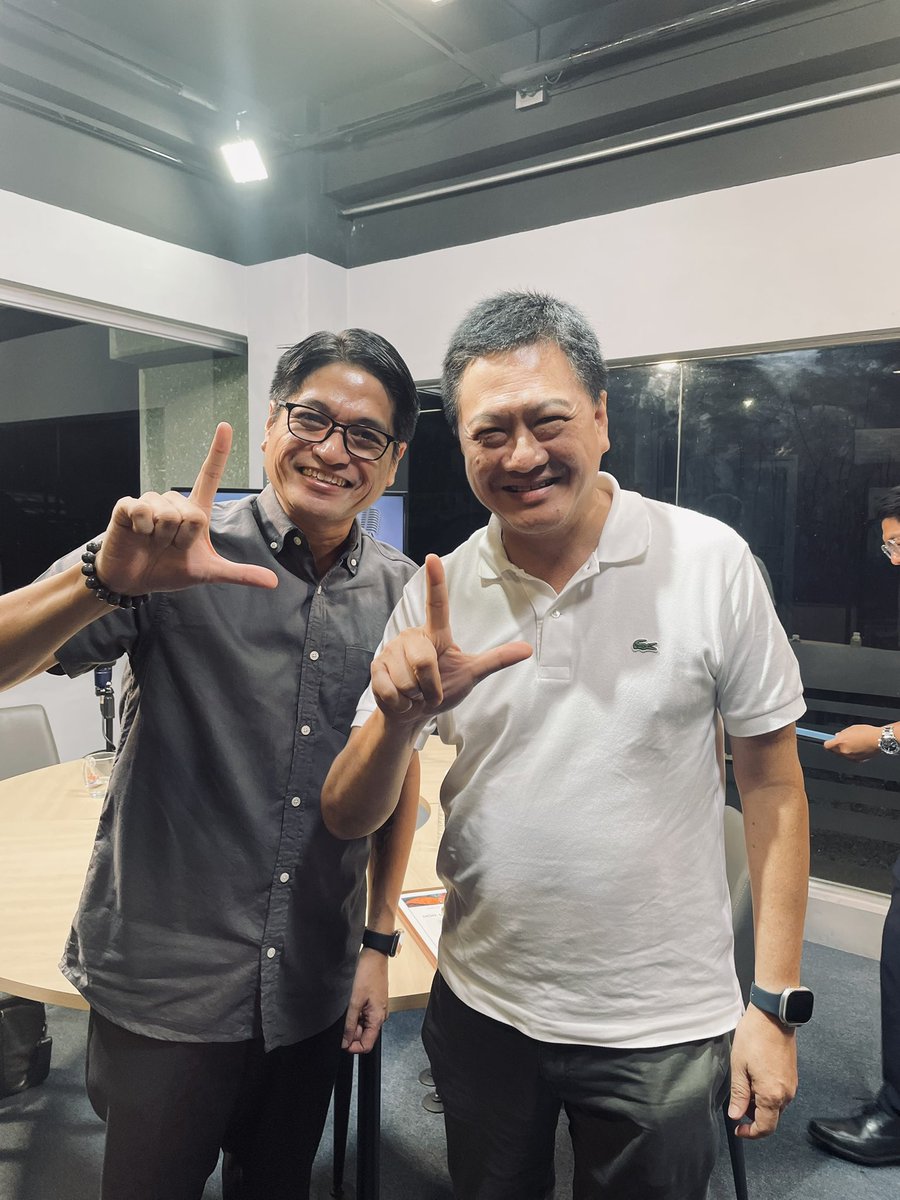 JR Santiago (@oslecjunior) on Twitter photo Had a very special guest last night at my podcast. Thank you, Cong. <a href="/erintanada/">Erin Tañada</a> for the very insightful discussion on how impeachment affects the lives of Filipinos.
And thank you for making me feel proud to do the Laban sign again. It felt really good.
#NagtatanongLang Had a very special guest last night at my podcast. Thank you, Cong. <a href="/erintanada/">Erin Tañada</a> for the very insightful discussion on how impeachment affects the lives of Filipinos.
And thank you for making me feel proud to do the Laban sign again. It felt really good.
#NagtatanongLang