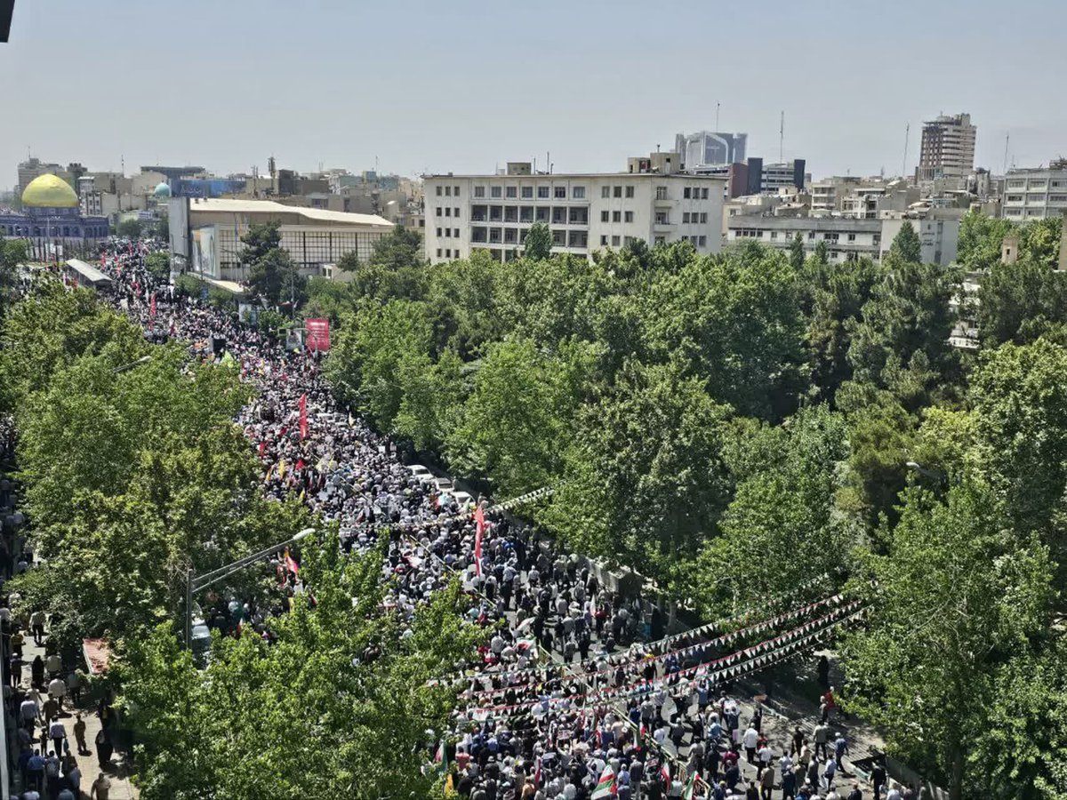 malakotiiman's tweet photo. که ترامپ گفته بود تهران و تخلیه کنید آره؟ https://t.co/et0Cxv1Ezh