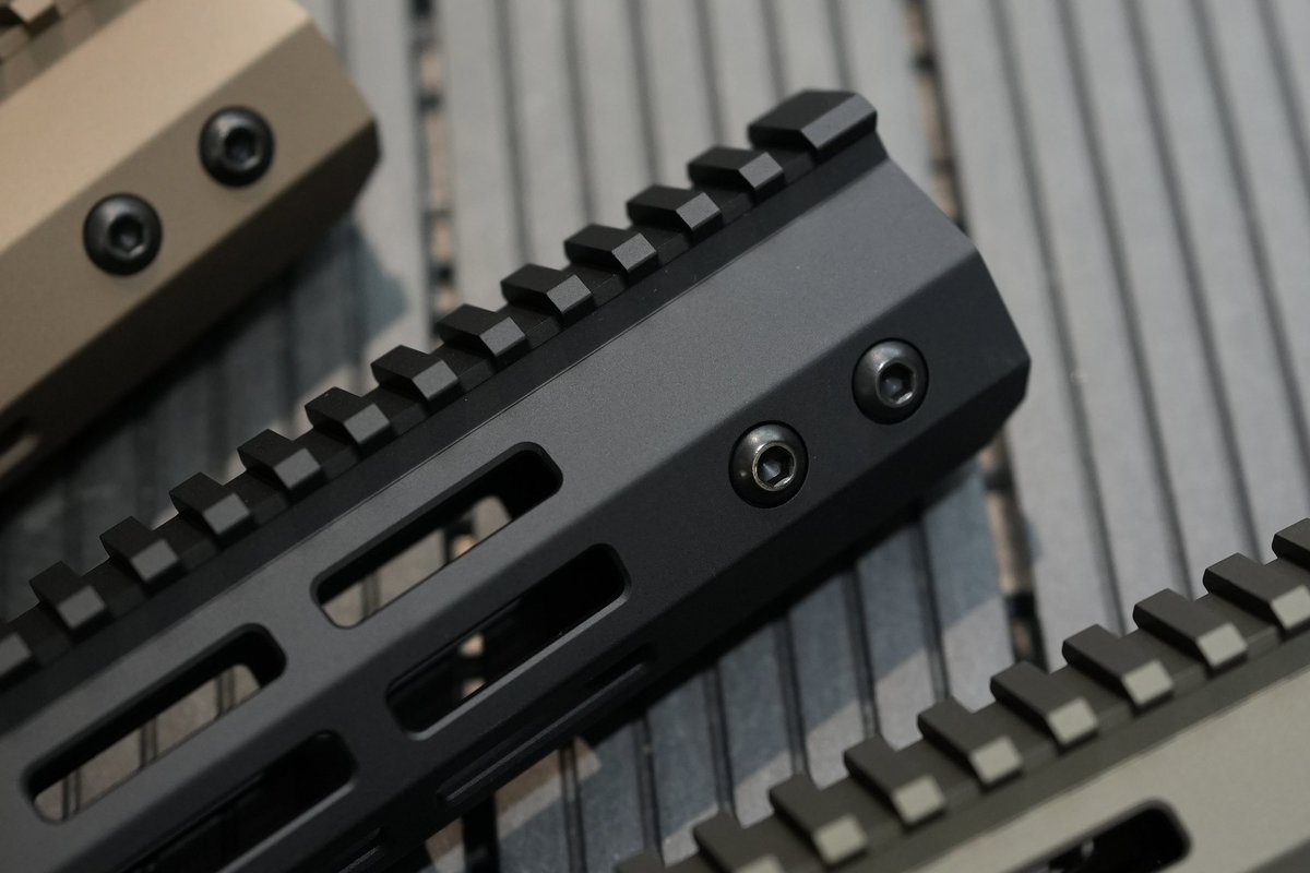 jkarmy_int's tweet image. Airsoft Artisan ✨
SQUID 9” M-LOK Handguard 
For AR / M4 AEG / GBB / PTW series 

#artisan #squid #handguard