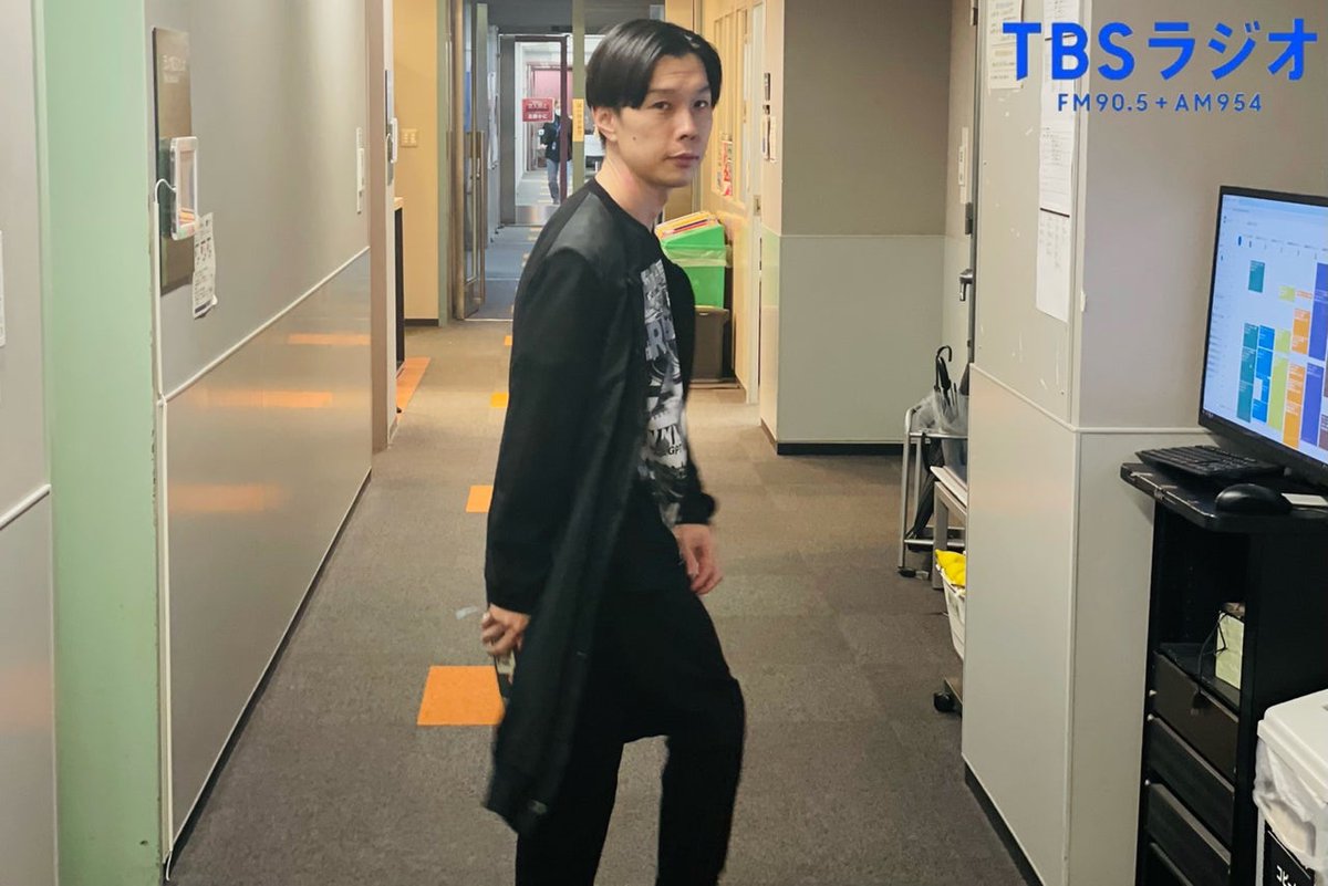 eating_all_time's tweet photo. 見返り美人な岩井さん🥺💕のターン。
#繋がらなくていいからこのハライチ岩井を見てくれ
#ハライチのターン
#ハライチ
#ハライチ岩井 https://t.co/ynyvCj7lHB