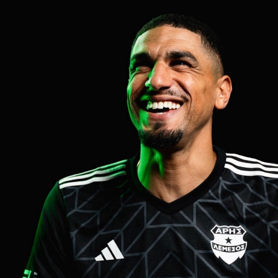 avid_se's tweet photo. We are delighted to confirm @leonbalogun has signed for @ArisLimassol . We wish you every success in your new team! https://t.co/9doPcq18qY