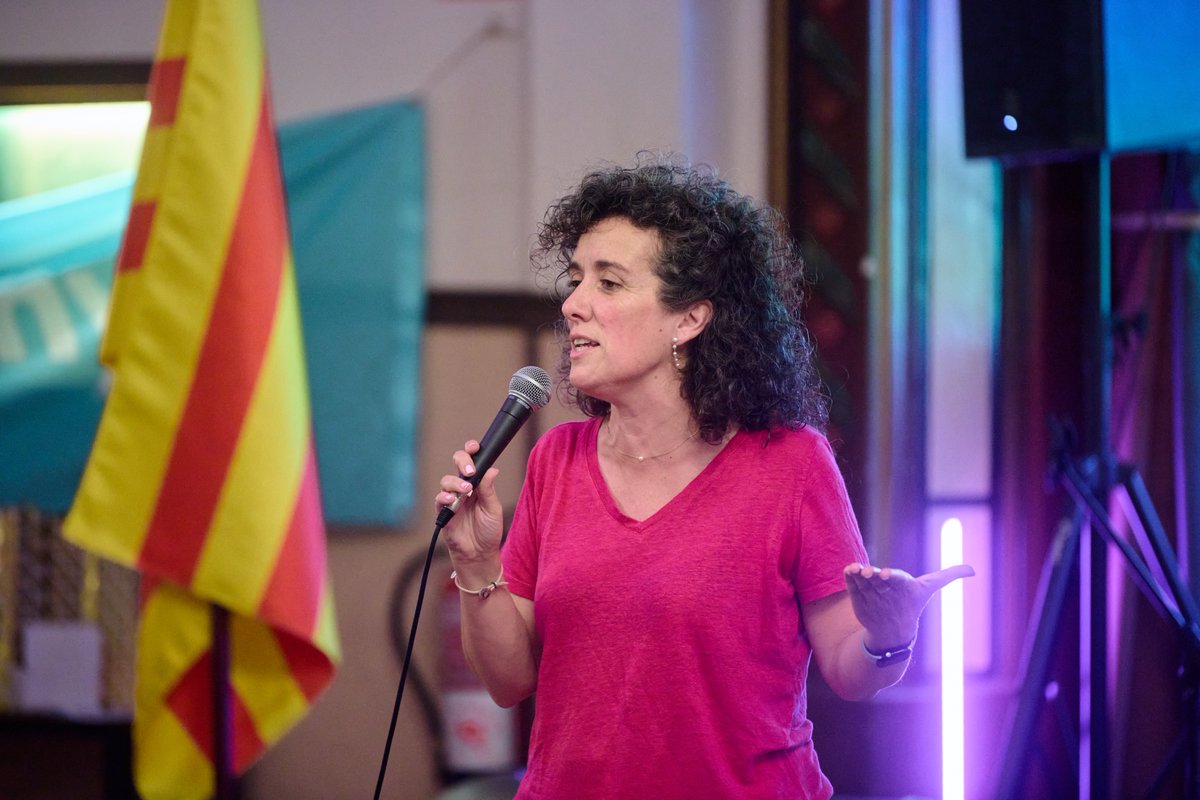 Sopar d'estiu de la gent de Junts per #Terrassa i la comarca del Vallès Occidental!

Gràcies <a href="/jcanadellb/">Joan Canadell</a> per acompanyar-nos en aquesta trobada per agafar embranzida per afrontar els dos anys vinents.

Gràcies també a l'equip de La Coral de <a href="/prodisterrassa/">prodis</a>  per l'atenció!