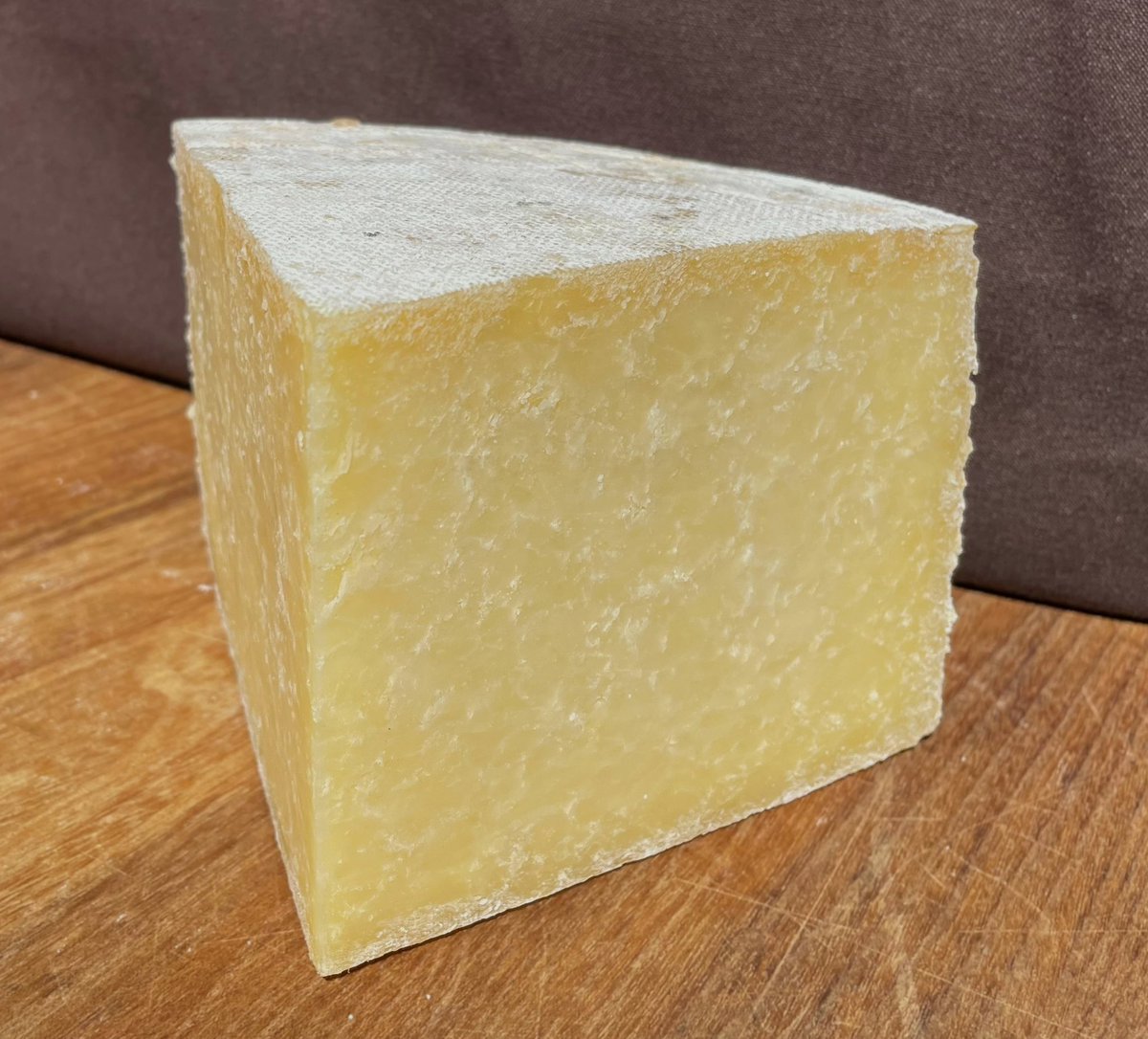 🧀 Introducing - Forres Belle 🧀

A new Limited Edition summer cheese. 

Made with our lower fat spring milk, and combining curd from two consecutive days, Forres Belle is a light, mild cheese. 

Available exclusively on our website: theethicaldairy.co.uk/cheese-shop/fo…