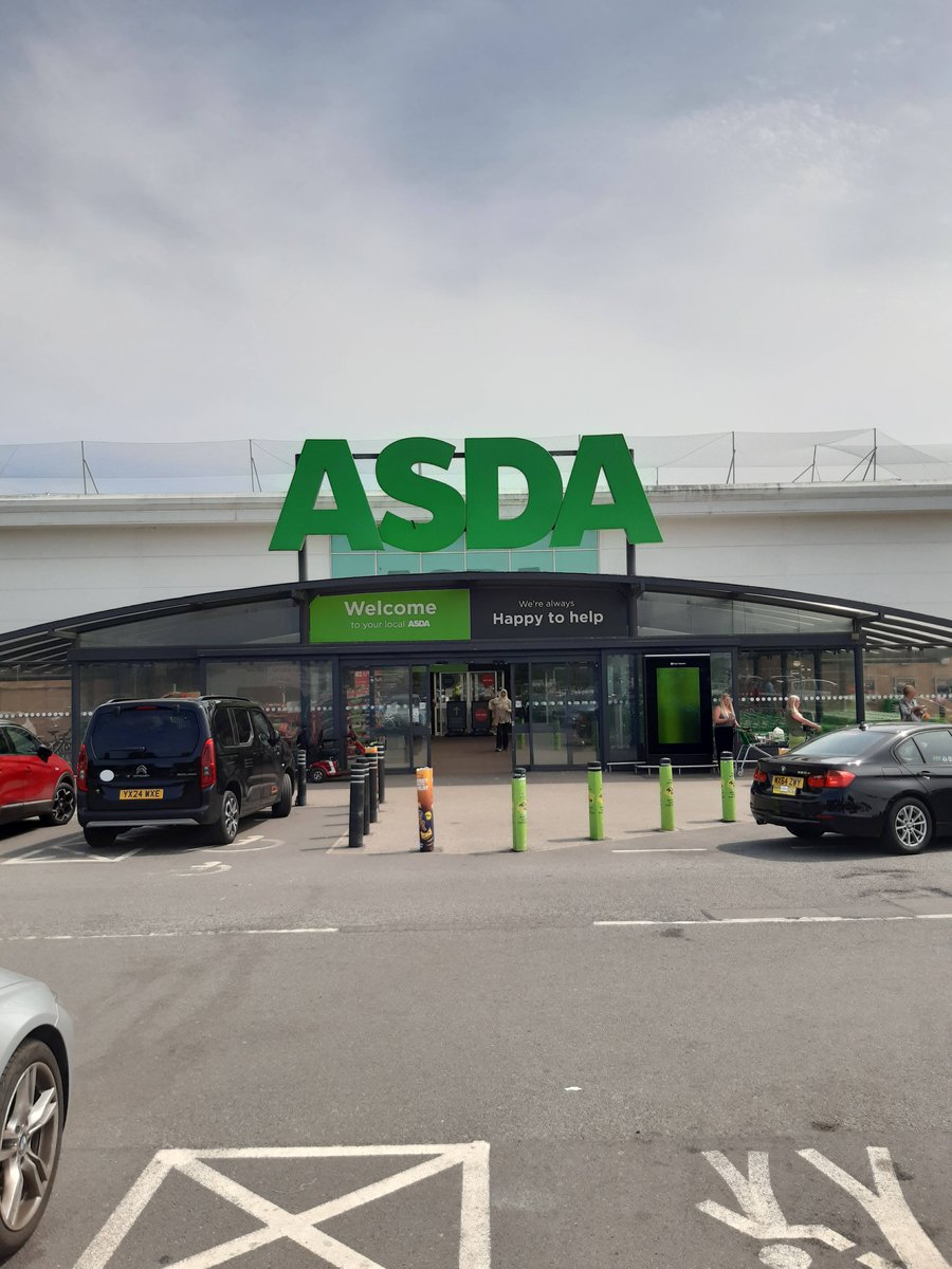 Your local neighbourhood policing team are at Asda Hessle Road. Pop along &amp; see us for a chat or any advice between now &amp; 13:15 today. #inyourcommunity #hereforyou
