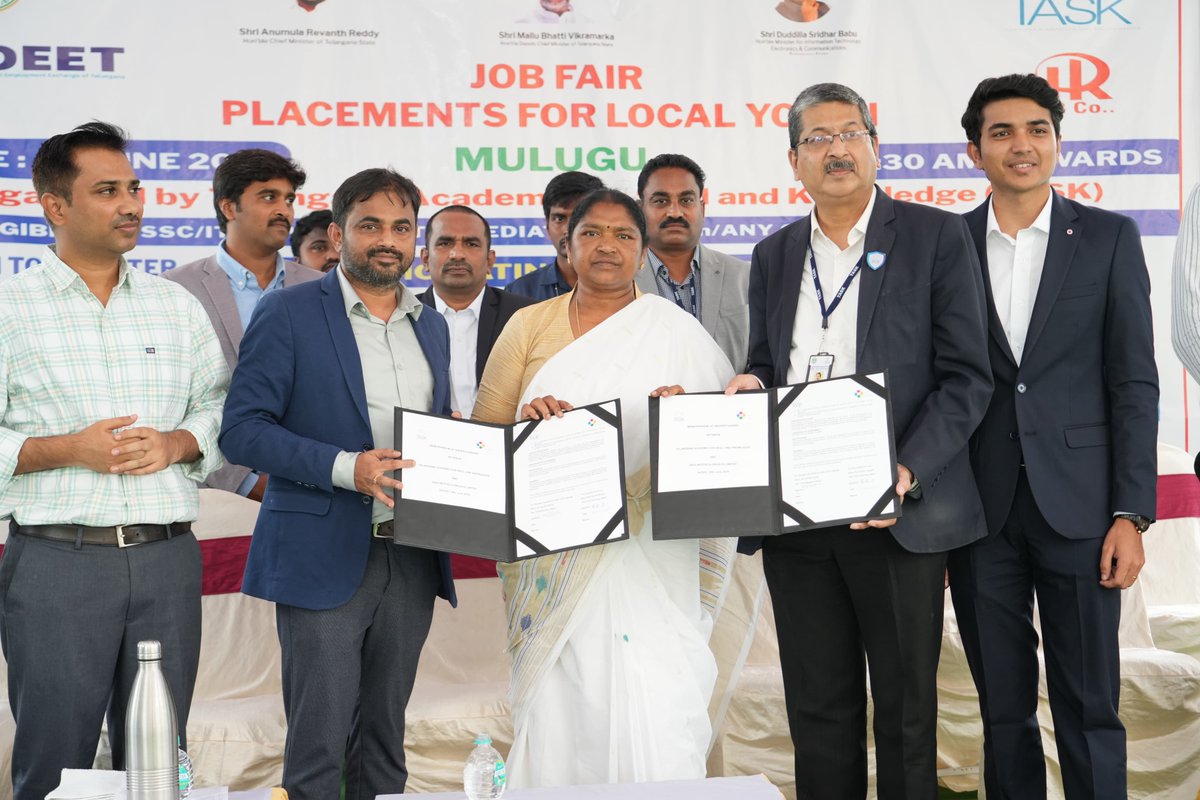 tasktg's tweet photo. "There’s nothing training can’t achieve.”, “Training transforms dreams into reality.”-Minister
@meeseethakka. Over 98% trainees of @tasktg #mulugu placed in top firms. Mulugu rise begins with 1st #itcompany Sria Infotech #skill #jobs &amp; #industry
@OffDSB Sanjay Kumar https://t.co/gk33vx2nIi