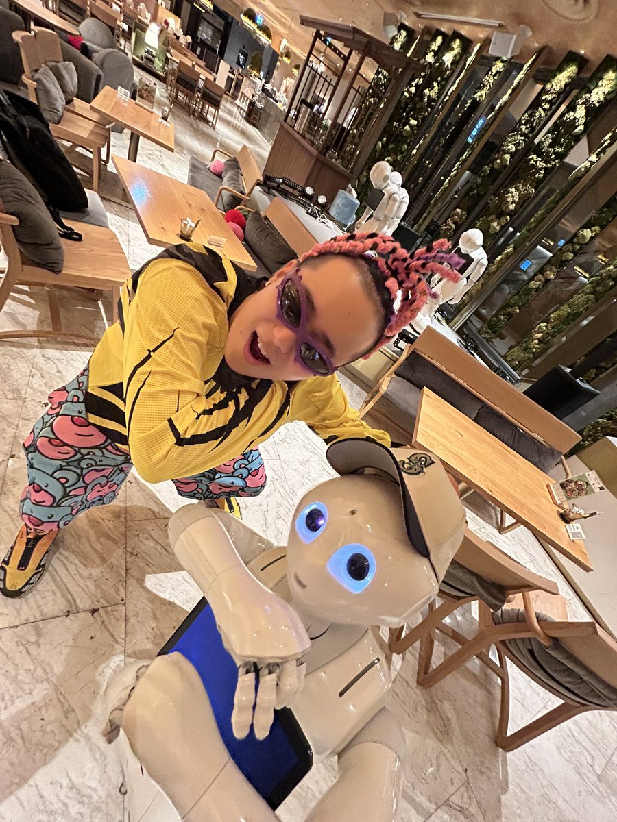 whoopeebomb's tweet photo. 新しいお友達できた https://t.co/THOK8UCmmZ