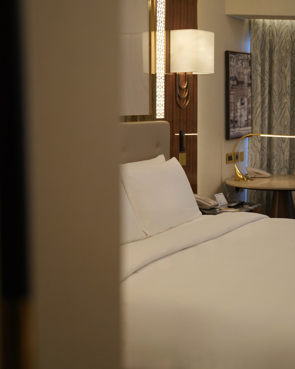 عش تجربة الاقامة المثالية .. 
راحة و رفاهية بلا حدود🛌✨ 

Luxury, comfort, and a touch of home.
experience it all here✨