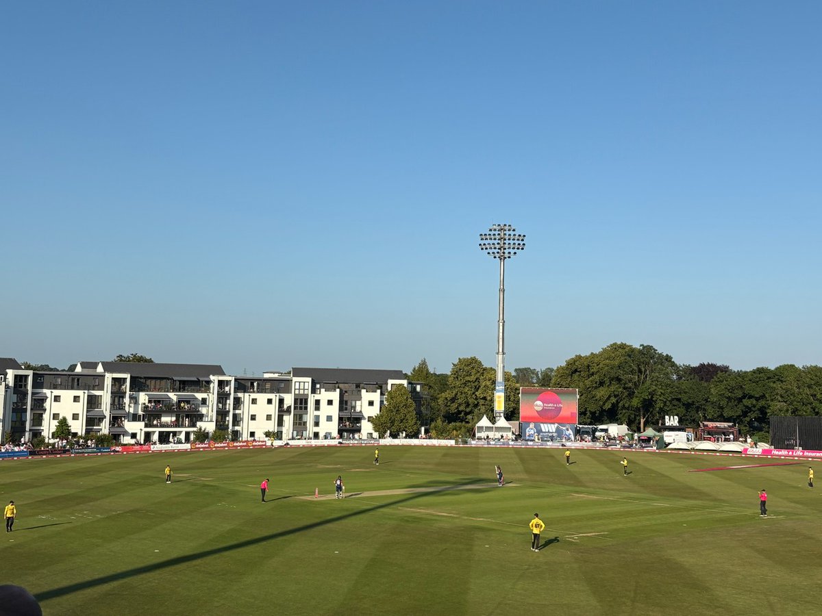 Spitfire Ground for Kent vs Gloucestershire in the Vitality Blast T20.
A lively atmosphere, and pre-match insights from @DavTavFulton and @Joed1986 made it a night to remember. 

Thanks to our guests for joining Adam Dodd and David Woodward for the occasion!

#BuildingControl