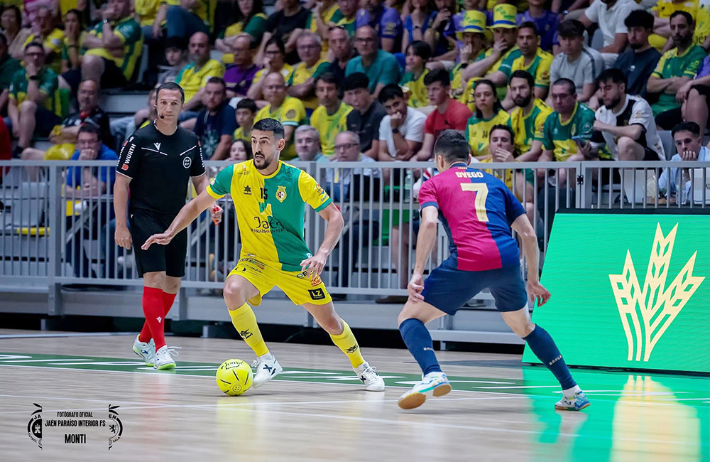 El I Campus de <a href="/leminee/">Alejandro lemine</a>, jugador isleño del <a href="/JaenFS/">Jaén Paraíso Interior FS</a>, se celebrará finalmente, a partir del lunes 23, en el pabellón de Gómez Castro en San Fernando ya que el recinto Manuel Prado de Bahía Sur estará ocupado con la preparación de la Gala del Deporte.
deportedelaisla.com/2025-06-20/fut…