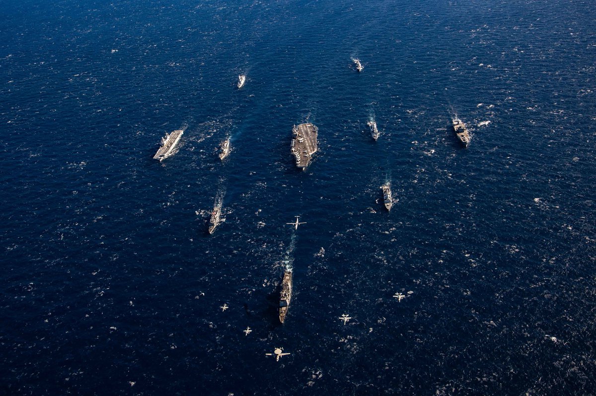 What is a Carrier Strike Group❓

CSGs project strength. Each Nation has different vessels 🛳️ that make up a CSG but all feature  an aircraft carrier, and the vessels that serve to support and protect it.  

(Image: NEST 22 by U.S. Navy Specialist 3rd Class Chambers) <a href="/NATO_MARCOM/">NATO Maritime Command</a>
