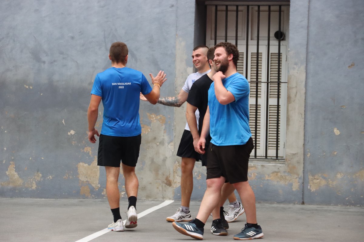 [ARGAZKIAK] Aurrera doaz Txokoko Txapelketako final-laurdenak.
danbolin.eus/argazkiak-aurr…