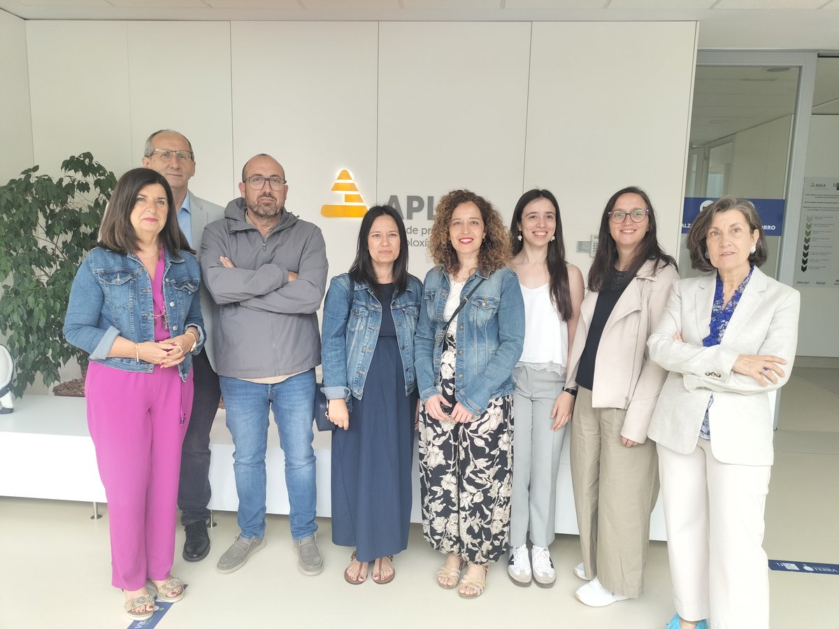 aplta_USC's tweet photo. 💡A Comisión de Innovación do #Clusaga celebrou o martes unha reunión de traballo no Edificio de Apoio Á Investigación (#Cactus) do @CampusTerraUSC  e aproveitou a xornada para visitar as nosas instalacións acompañada por Elvira López, a responsable científica da #APLTA. https://t.co/nXY29SXAKY