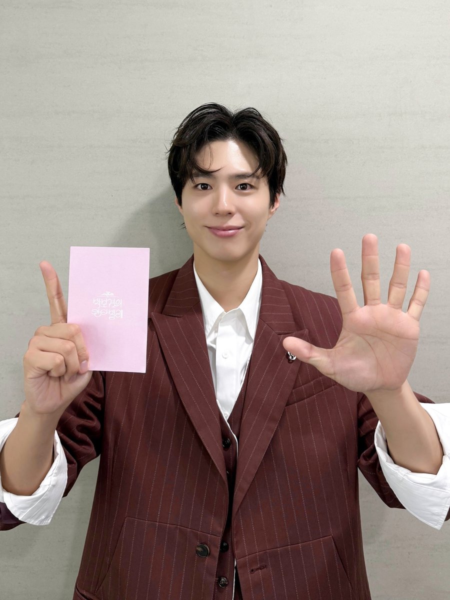 [📢] 박보검 KBS2 ‘더 시즌즈 - 박보검의 칸타빌레’ 출연 안내

잠시 후, 오후 11시 20분 ⏰
보검님이 출연하는 ‘더 시즌즈 - 박보검의 칸타빌레’ 15화가 방영됩니다!

팬 여러분의 많은 시청 바랍니다. 💝

#PARKBOGUM #박보검
#더시즌즈 #박보검의칸타빌레
#THEBLACKLABEL #더블랙레이블