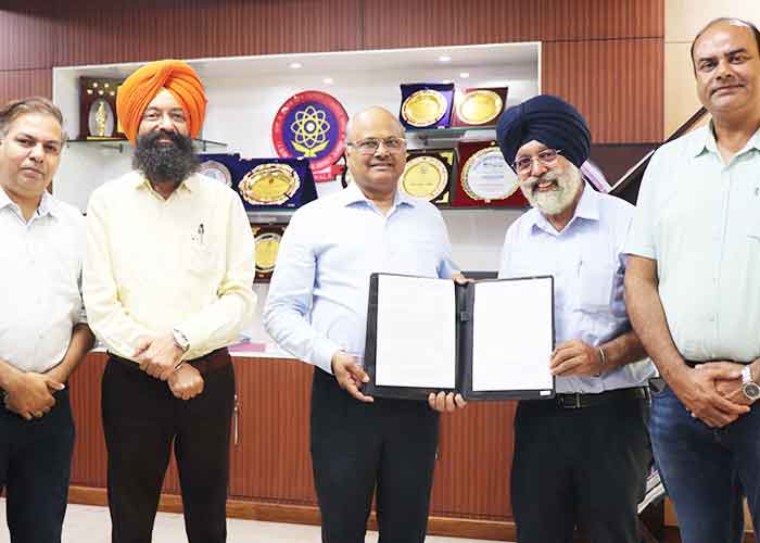 yespunjab's tweet photo. MeitY Awards 84 Lakhs to IKGPTU for Post Doctoral and PhD Fellowships  https://t.co/SpDQXslZUu

#IKGPTU #VisvesvarayaScheme #MeitY #PhDFellowships #PostDocFellowships #PunjabResearch #ResearchInIndia #TechnicalEducation #PunjabUniversity #GovernmentFellowships https://t.co/gxOdHwNqb1