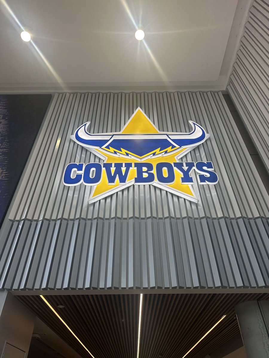 Philpott1927's tweet photo. NRL Club number 13 for The Barber Academy. Crazy I get to go to these clubs and teach professional. Only 4 more to go 🤞 https://t.co/x9rVgspwoJ