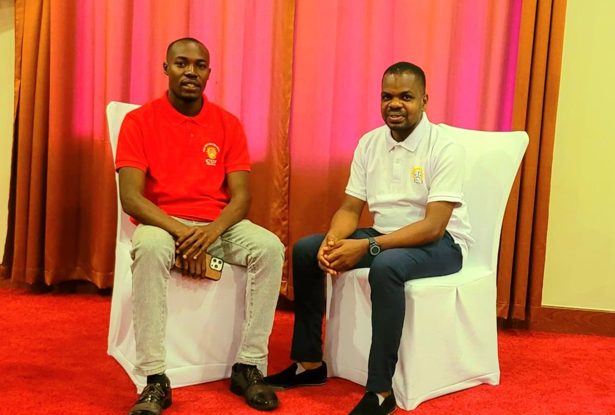 DadiUbwa's tweet photo. Nikiwa na ndugu yangu Shukuru Zouma hapa Seascape Hotel, Dar-es-salam katika mafunzo yanayoendeshwa na PYPA kwa Washiriki wa programs zao ambao wana nia ya Kugombea katika Uchaguzi Mkuu wa Oktoba 2025. https://t.co/xaEQMKCdvo