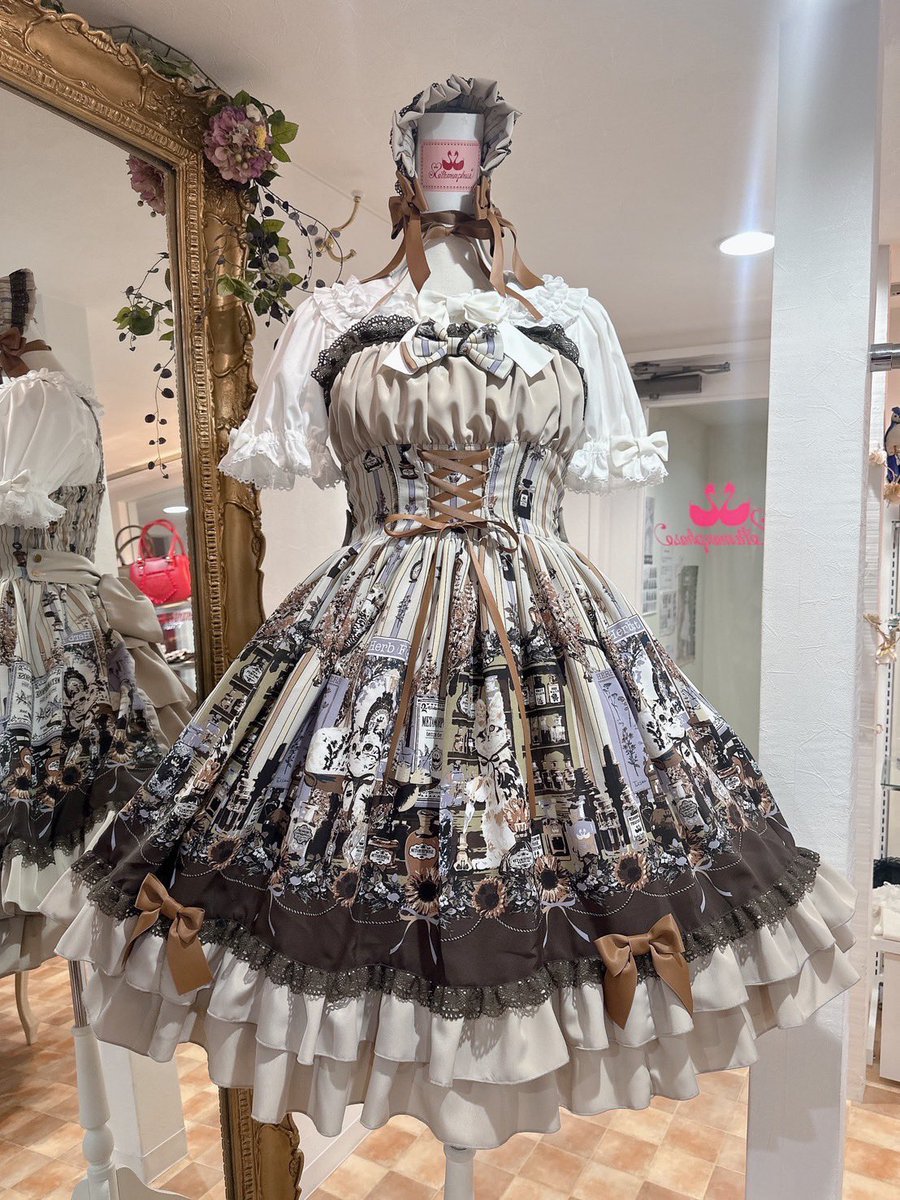 MetamorphoseEng's tweet image. 🍀JUST IN🍀
Secret Perfume Lab 2025
metamorphose.gr.jp/en/series/1923/

- Bustle Frill JSK
- Frill Headdress
- Printed Otk Socks

Some items were sold out during the pre-order period.
#perfumeprint #botanicalpattern
#metamorphose #mtdf #Lolitafashion