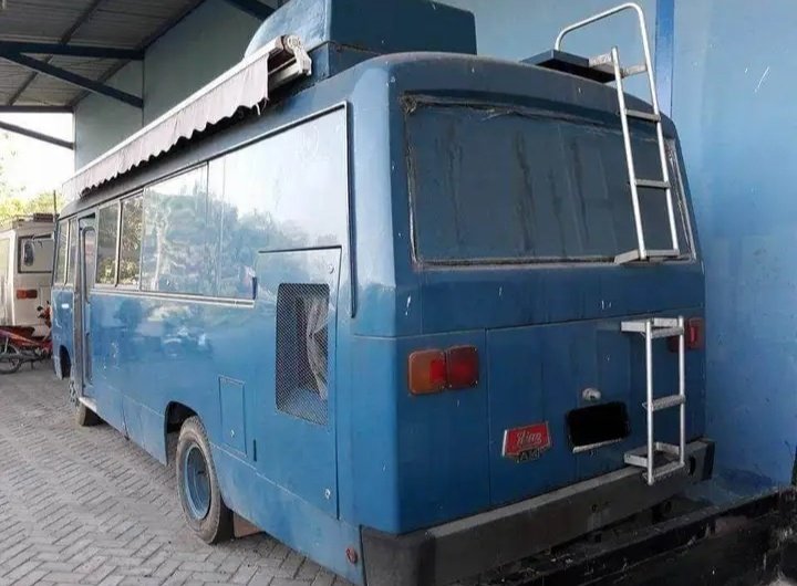Suka Mobil Tua tweet media