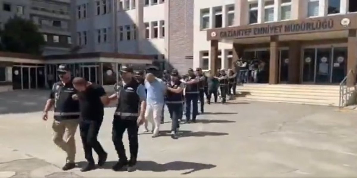 ✅ MESEM Vurgununda 13 Gözaltı: Devleti 13 Milyon TL Zarara Uğrattılar!
⤷ mebpersonel.org/ogretmen-haber…