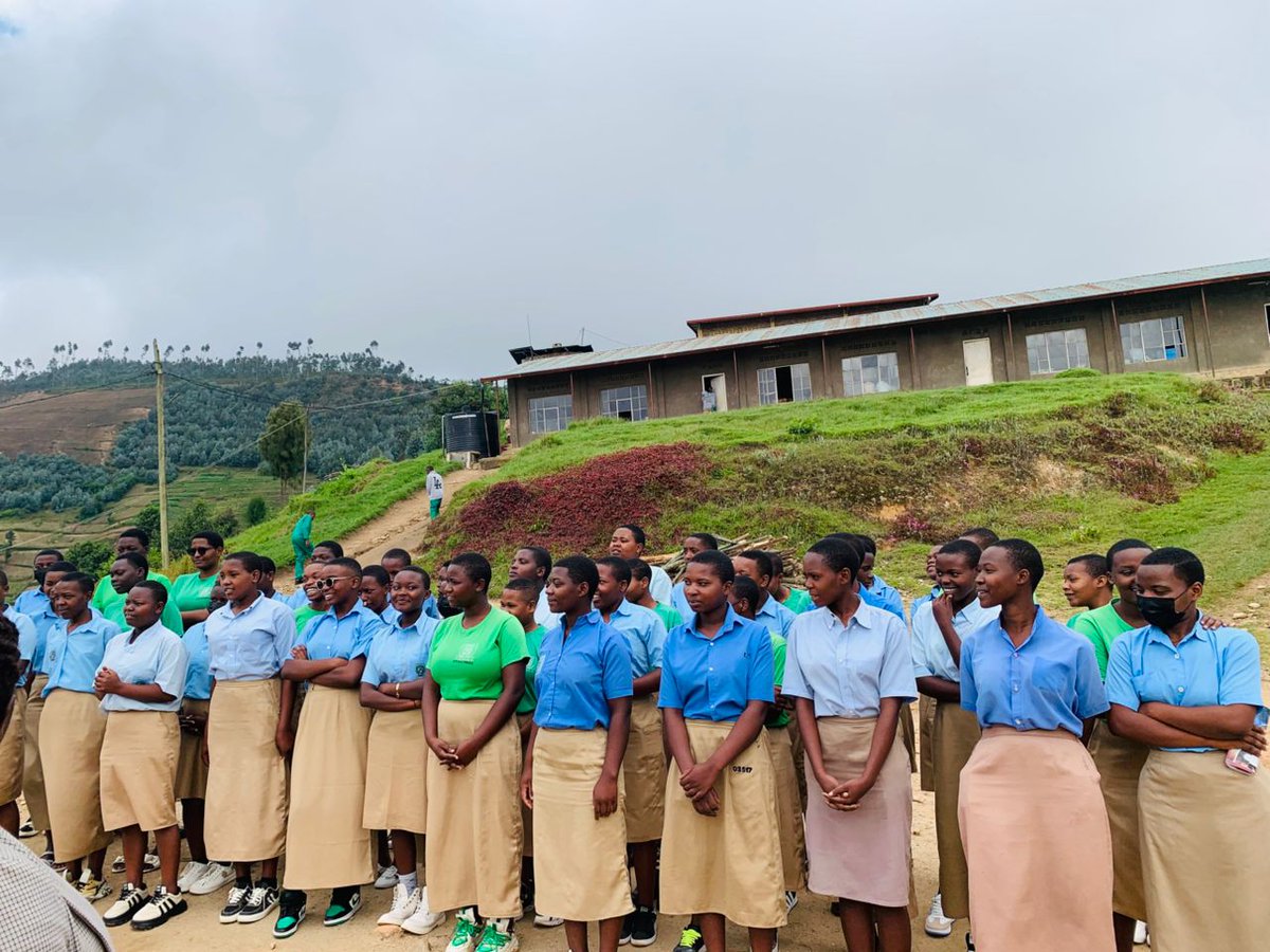 Resonate (@rworkshops) on Twitter photo “I have learned how to confidently use my story when applying for jobs or advocating for myself,” says Florence, one of 782 students from 15 TVET schools reached through our #GiraUbushobozi program in <a href="/NyabihuDistrict/">Nyabihu District</a>.
Over the past few weeks, these young people have shifted “I have learned how to confidently use my story when applying for jobs or advocating for myself,” says Florence, one of 782 students from 15 TVET schools reached through our #GiraUbushobozi program in <a href="/NyabihuDistrict/">Nyabihu District</a>.
Over the past few weeks, these young people have shifted