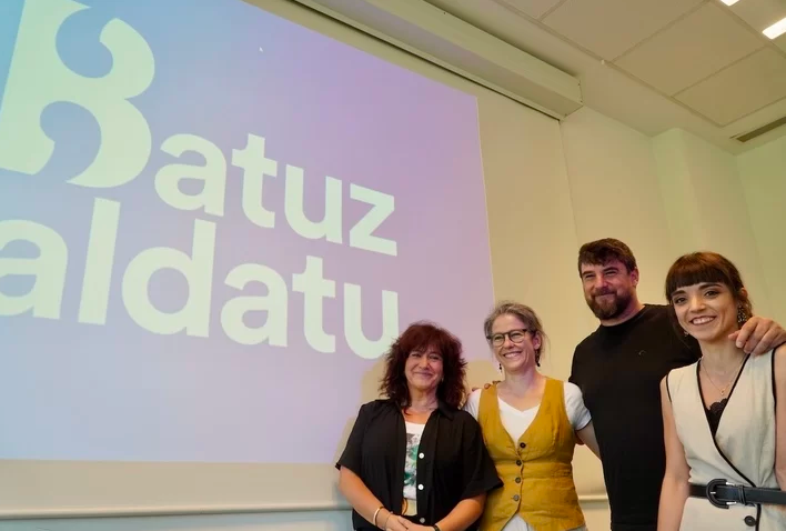naiz: tweet media