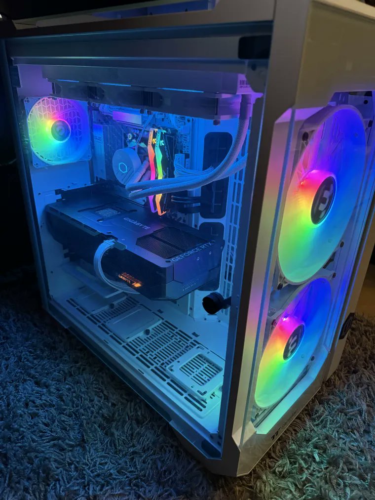 From RGB-packed towers to ultra-clean minimalist builds, our community’s setups never fail to impress.

Think you’ve got the ultimate battlestation? Drop it in our Discord and show the world. 🌍🔥

🖥️ Join us on Discord: discord.gg/cyberpower

🔗 Explore Custom PCs: