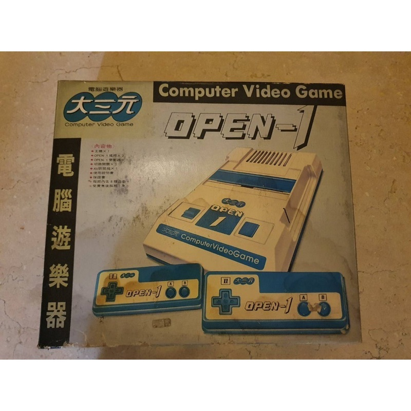 401_db's tweet photo. Today's random choice from Unauthorizon!
Brand: WAY-UP
Name: OPEN-1, 大三元 COMPUTER VIDEO GAME, 電腦遊樂器
Model: unknown
Region: Taiwan
#Sega 8-bit based console, released by 佳寶電子業股份有限公司.
https://t.co/tLLWVVp7LY
#cloneconsole #bootlegconsole #retrogame https://t.co/bnmWdFpcIV