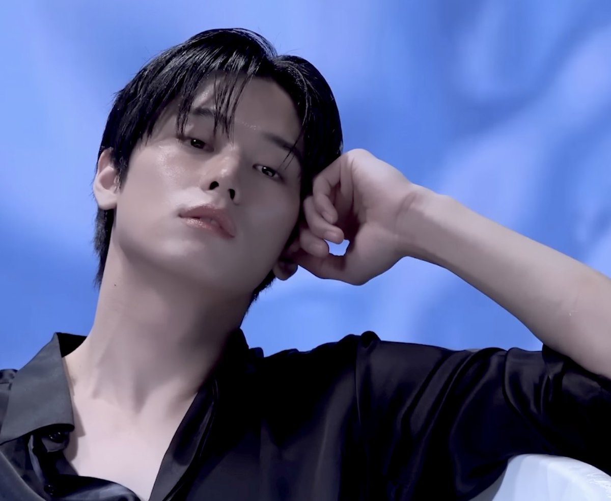 에바잔슨
5초전까지 저러고잇던애가
바로 이러케됨 ㅁㅊ
내라도 감탄해요