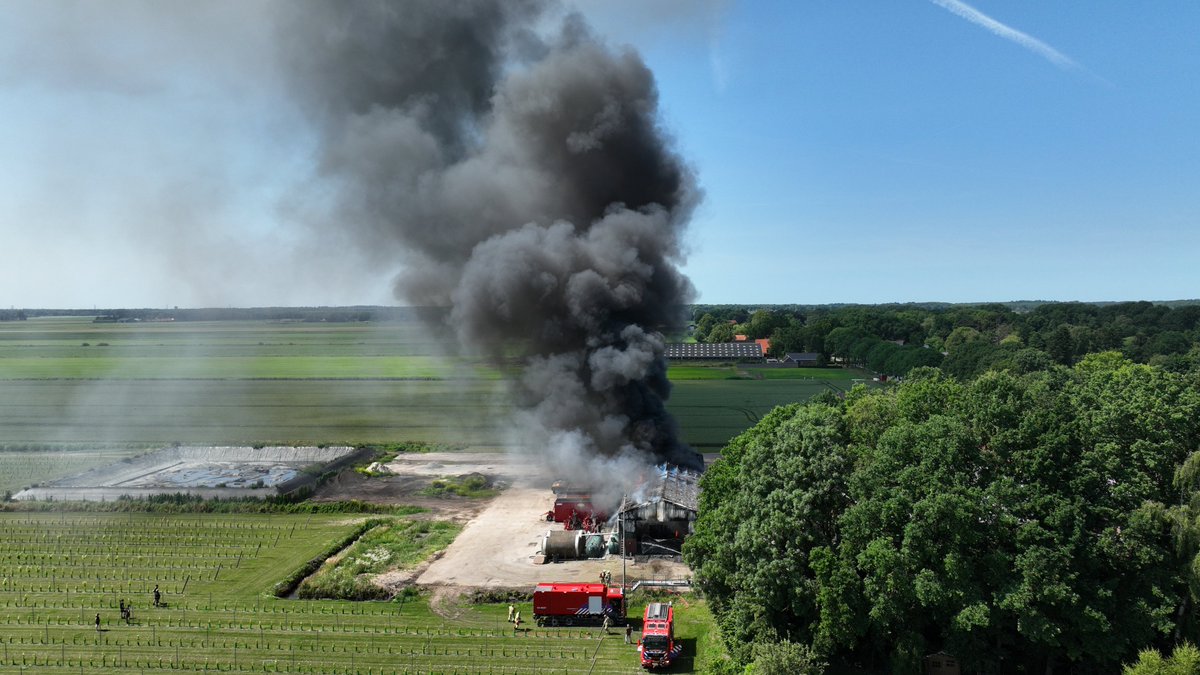 Grote brand Valthermond aan Zuiderdiep
