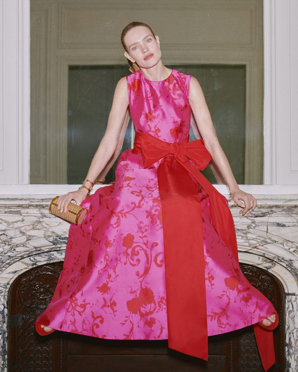 Embark on a journey with model Natalia Vodianova and photographer and director Cass Bird, who define the modern spirit of understated luxury in a series of spontaneous pictures in Paris.
@natasupernova <a href="/cassblackbird/">cass bird</a>
#CHMetropolitanInsignia #CHInsignia #CHCarolinaHerrera
