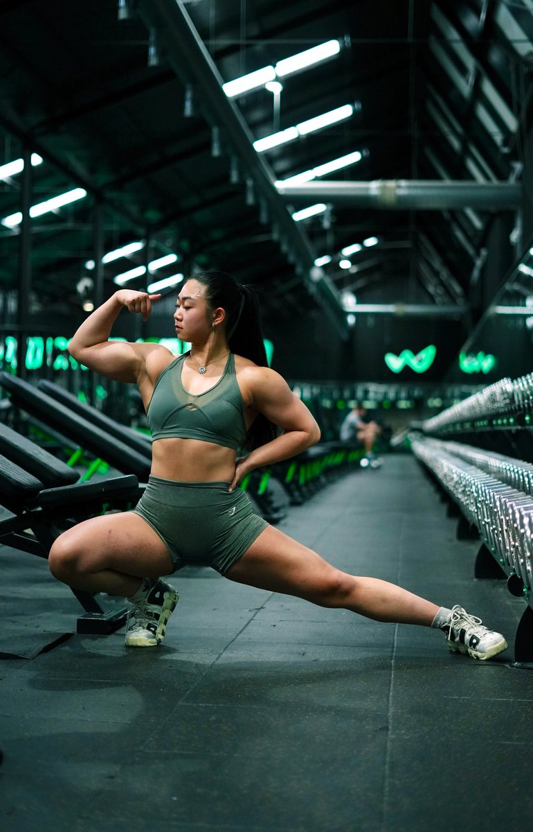 Feel that squeeze? That’s your wallet begging to feel my power. 💚🍀🐍