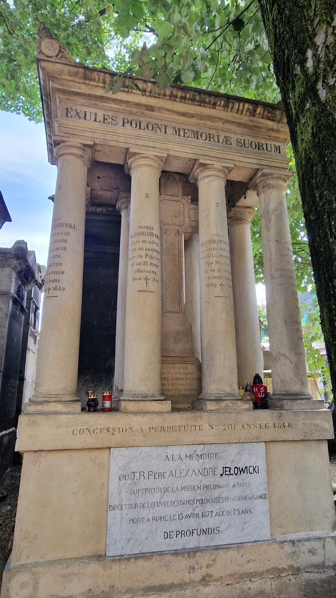 sochanska's tweet image. 🇵🇱🇫🇷 Polish Graves at Montmartre Cemetery. 🕯️This resting place, known for its artistic and literary legends, is also home to many notable🇵🇱figures who found refuge, inspiration, or exile in Paris @PLenFrance @Polska @moscicka_dendys