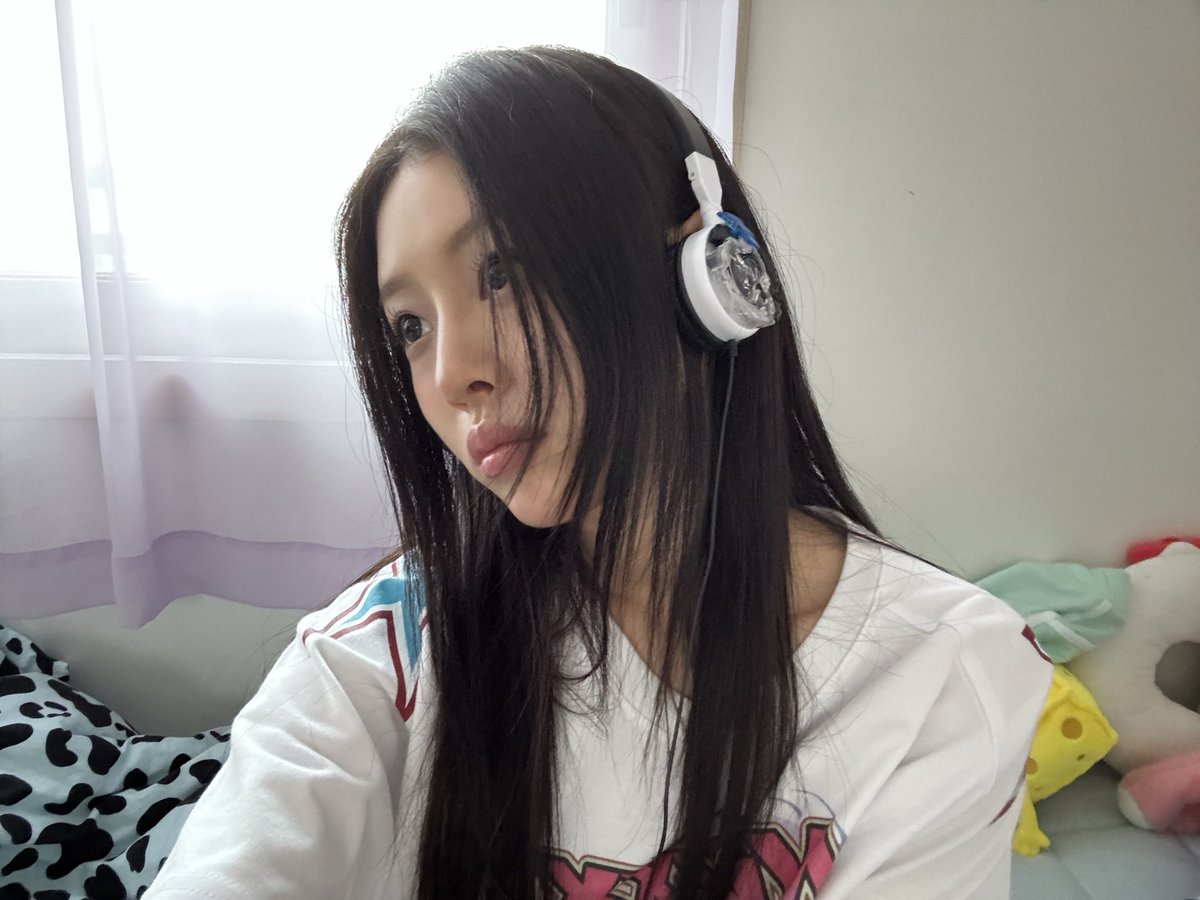ablume_twt's tweet image. 👓🥟

#ablume #어블룸 #SIO #시오